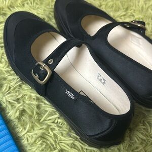 New! Sz 8 women’s black Mary Jane Vans